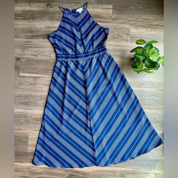 Maison Jules Blue Chevron Striped Cinched Waist Halter Flowy Maxi Dress Size 12 - Picture 2 of 13